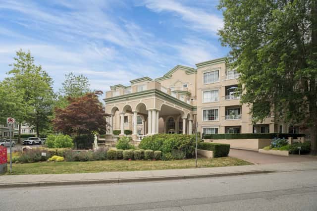 418 2995 PRINCESS CRESCENT