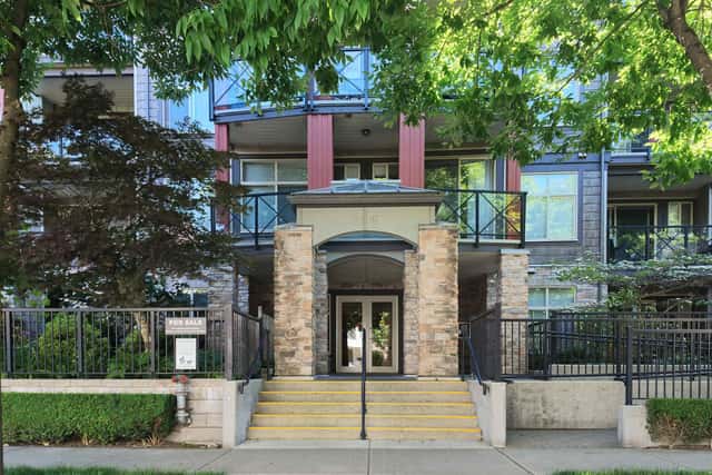 310 2336 WHYTE AVENUE